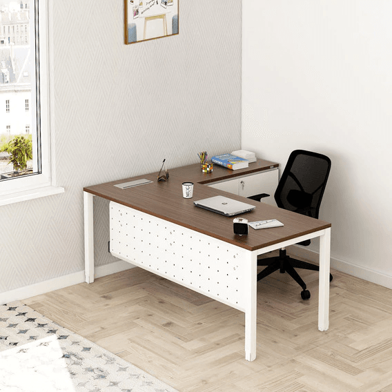 Cabin Tables for corporate offices by Woodware